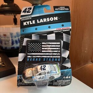 NASCAR Authentics Kyle Larson 42 car